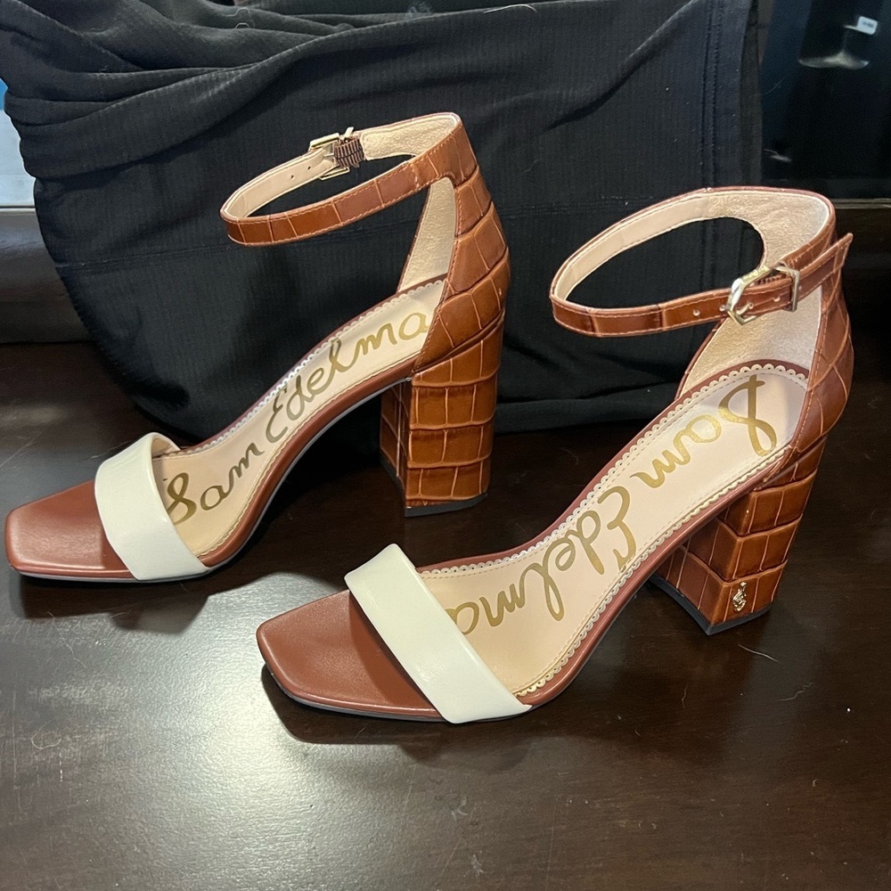 Sam Edelman Yaro block heels in brown croc/off white leather